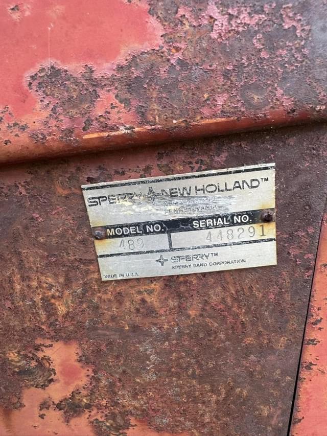 Image of New Holland 489 equipment image 2