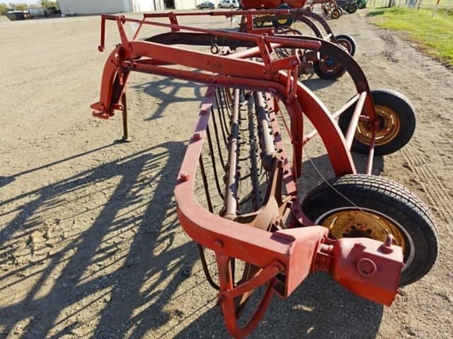 Image of New Holland 55 equipment image 2