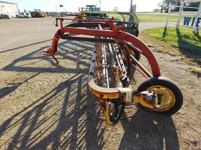 Image of New Holland Rolabar 56 equipment image 2