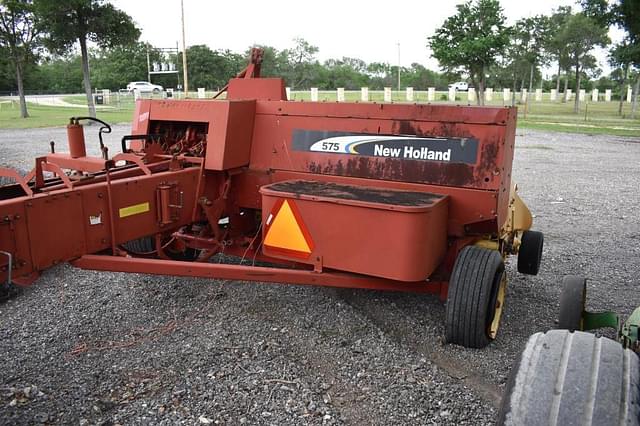 Image of New Holland 575 equipment image 2
