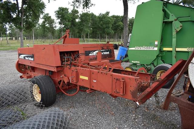 Image of New Holland 575 equipment image 4