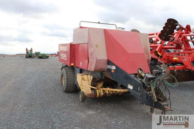 Image of New Holland 595 equipment image 1