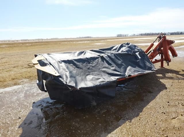 Image of New Holland 617 equipment image 1