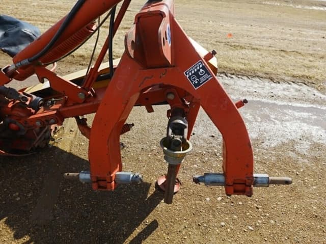 Image of New Holland 617 equipment image 3