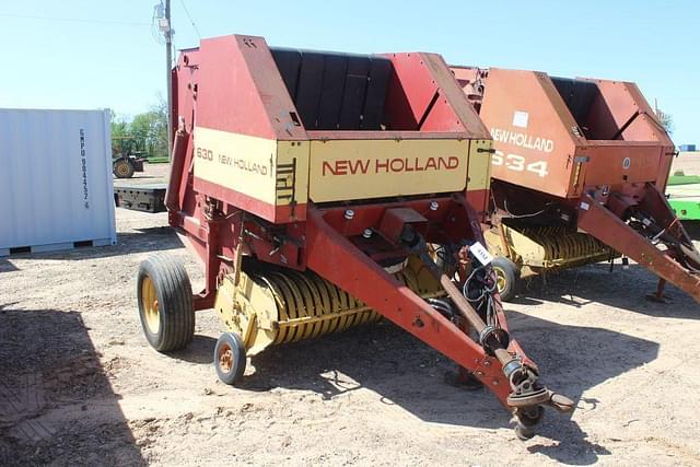 Image of New Holland 630 equipment image 3