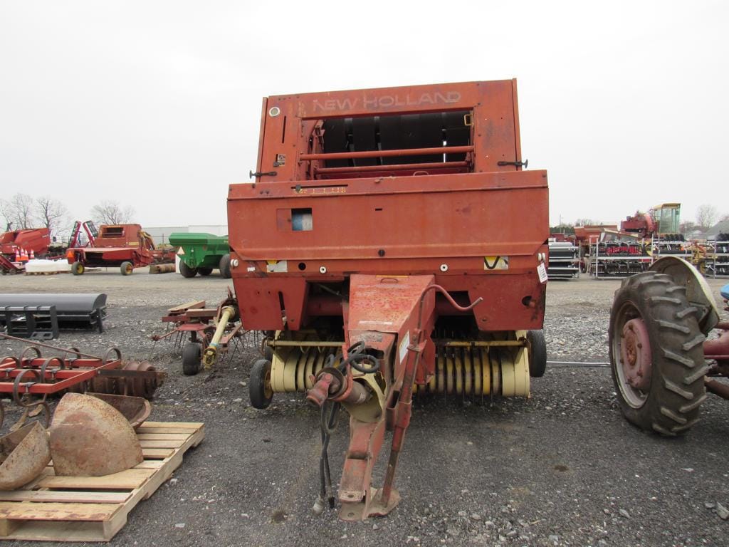 Main image New Holland 640