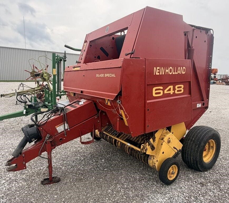 New Holland 648 Equipment Image0