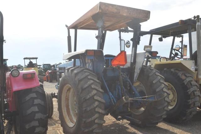 Image of New Holland 6640 equipment image 1