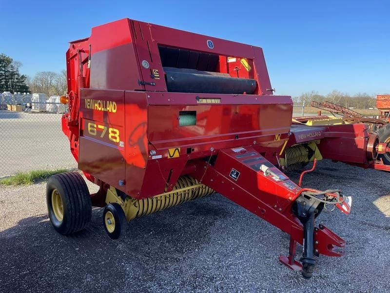New Holland 678 Equipment Image0