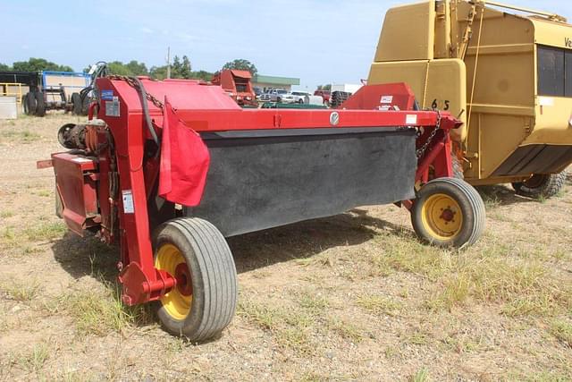 Image of New Holland H6830 equipment image 1