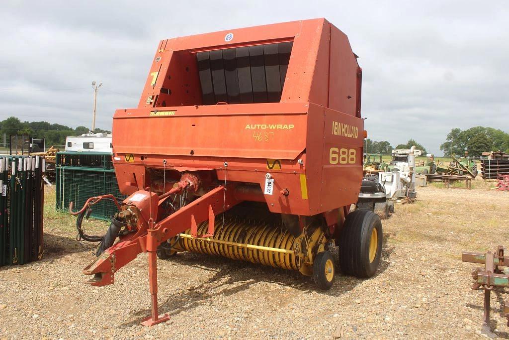 Image of New Holland 688 Primary image