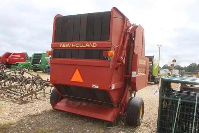 Image of New Holland 688 equipment image 1