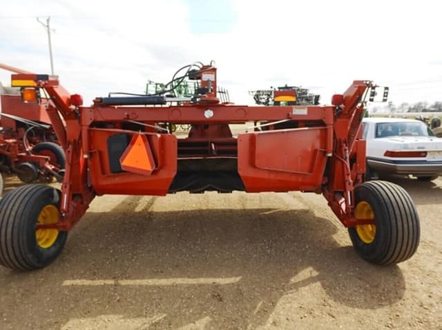 Image of New Holland H7450 equipment image 2