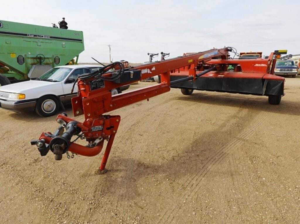 New Holland H7450 Equipment Image0