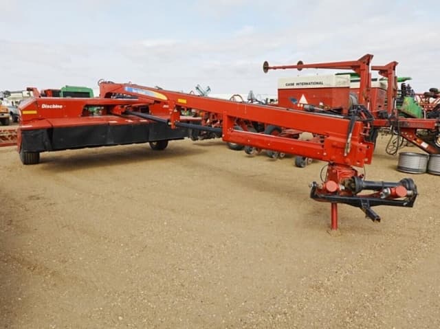 Image of New Holland H7450 equipment image 4