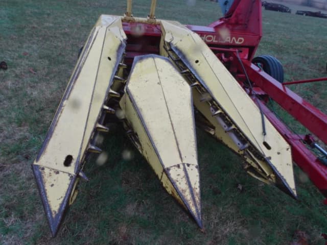 Image of New Holland 770 equipment image 1