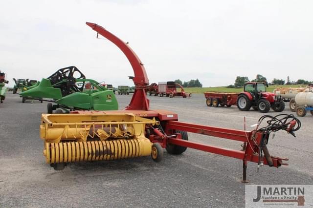 Image of New Holland 790 equipment image 1
