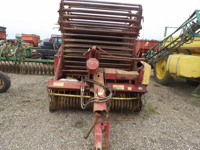 Image of New Holland 850 Image 0