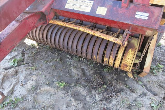 Image of New Holland 850 equipment image 2