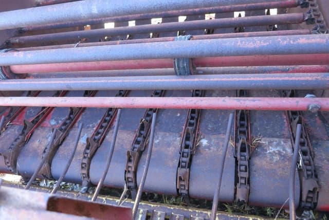 Image of New Holland 850 equipment image 3