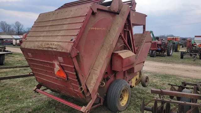 Image of New Holland 852 equipment image 3