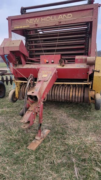 Main image New Holland 852