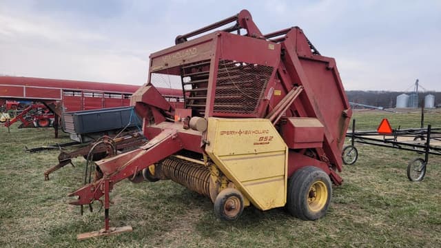 Image of New Holland 852 equipment image 1