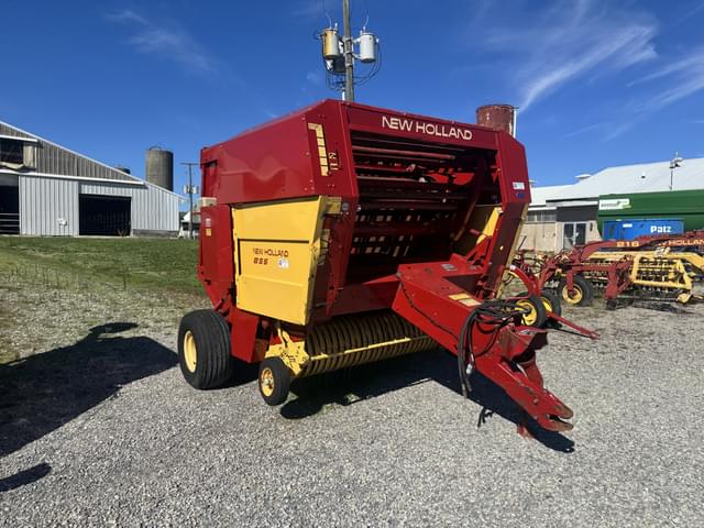 Image of New Holland 855 equipment image 2
