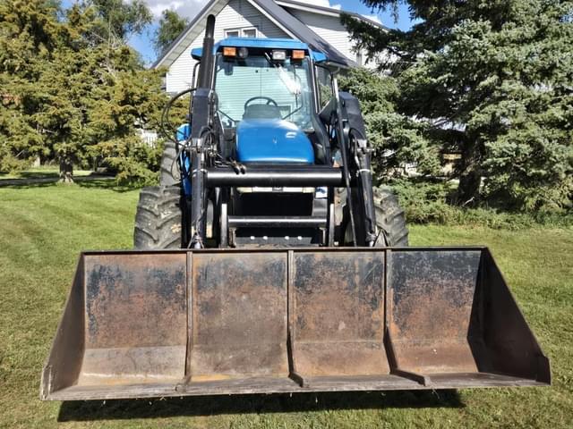 Image of New Holland 8560 equipment image 2