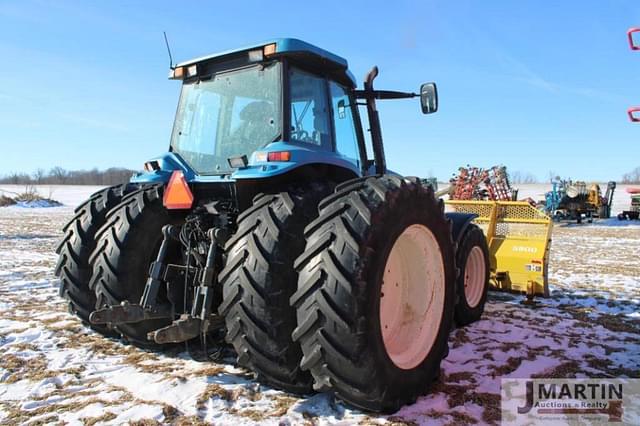 Image of New Holland 8770 equipment image 2