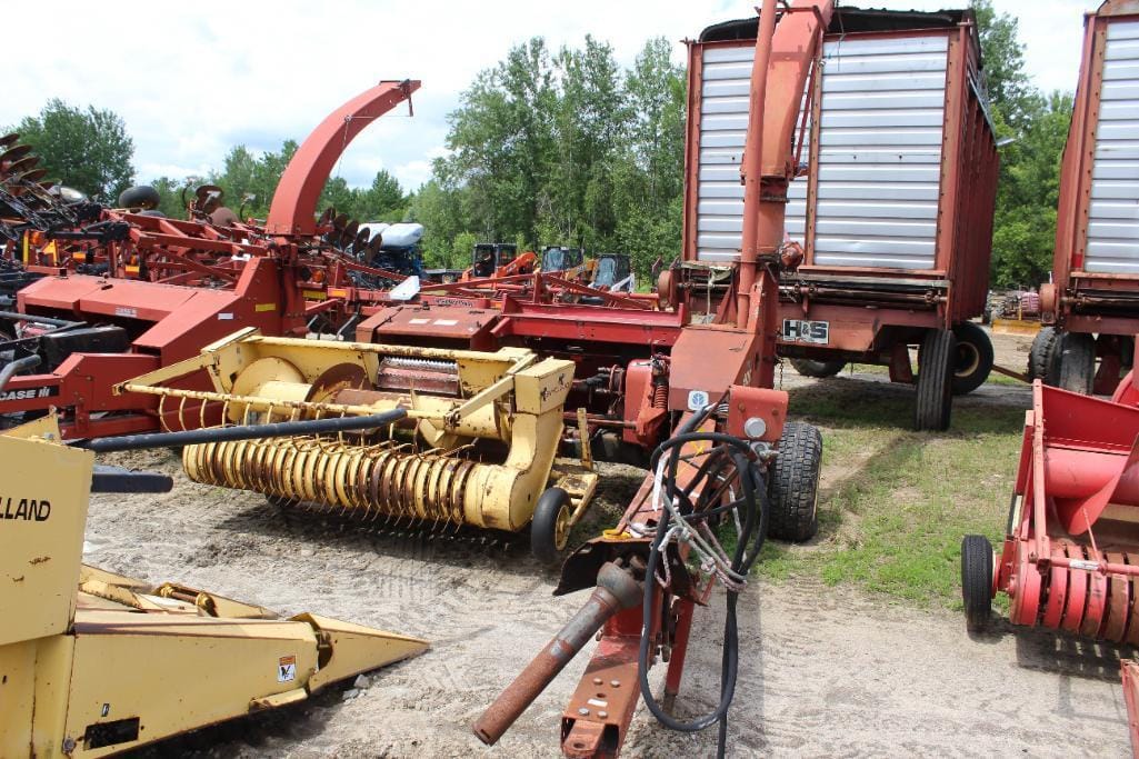 Main image New Holland 900