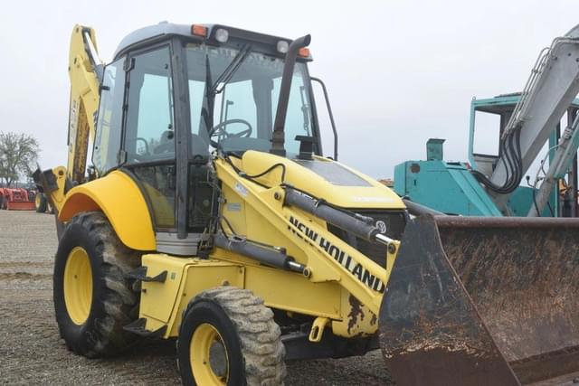 Image of New Holland B95B equipment image 3