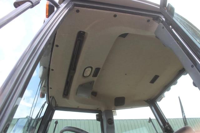 Image of New Holland B95C equipment image 4