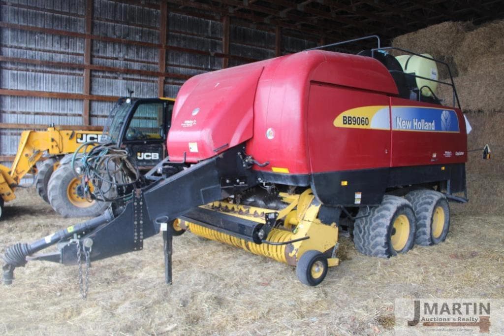 Image of New Holland BB9060 Primary image
