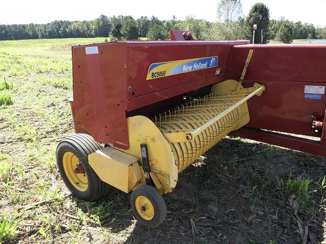 Image of New Holland BC5060 equipment image 3