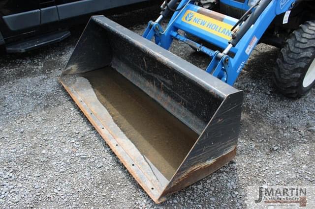 Image of New Holland Boomer 3040 equipment image 4