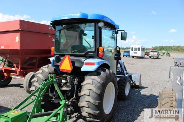 Image of New Holland Boomer 46D equipment image 2