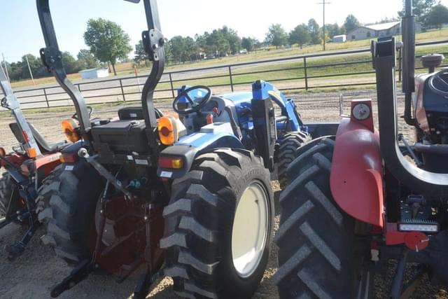Image of New Holland Boomer 50 equipment image 2