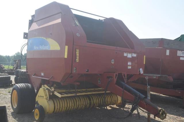 Image of New Holland BR7090 equipment image 3