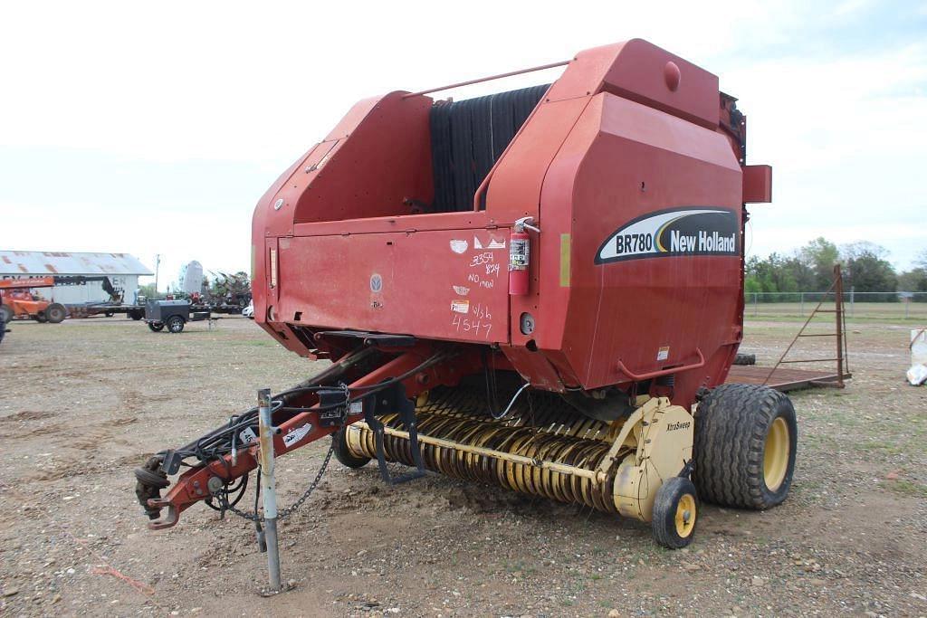 Image of New Holland BR780 Primary image