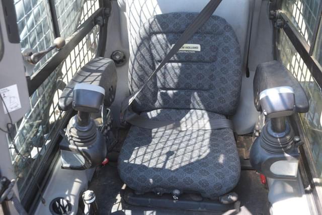 Image of New Holland C232 equipment image 4