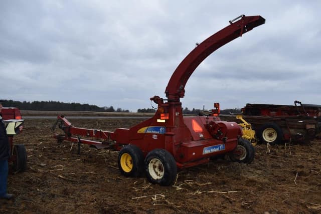 Image of New Holland FP230 equipment image 2