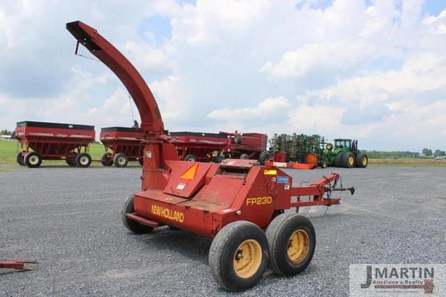 Image of New Holland FP230 equipment image 2
