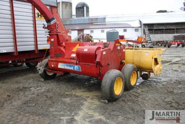 Image of New Holland FP230 equipment image 2