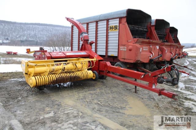 Image of New Holland FP230 equipment image 1