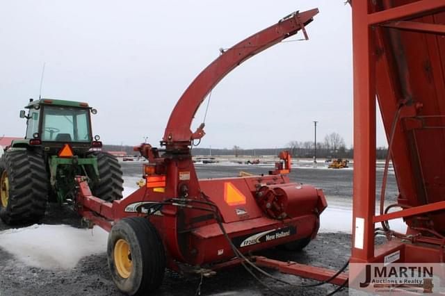 Image of New Holland FP240 equipment image 2