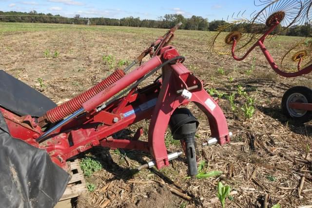 Image of New Holland H6750 equipment image 2