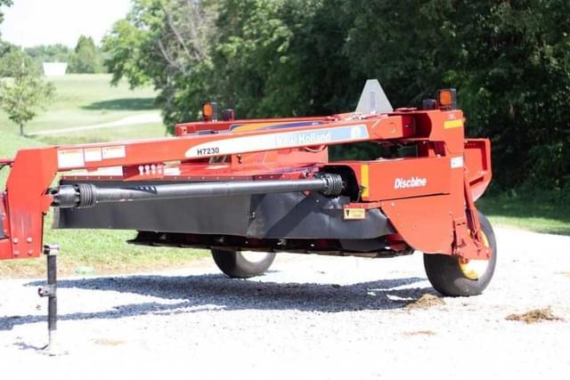 Image of New Holland H7230 equipment image 4