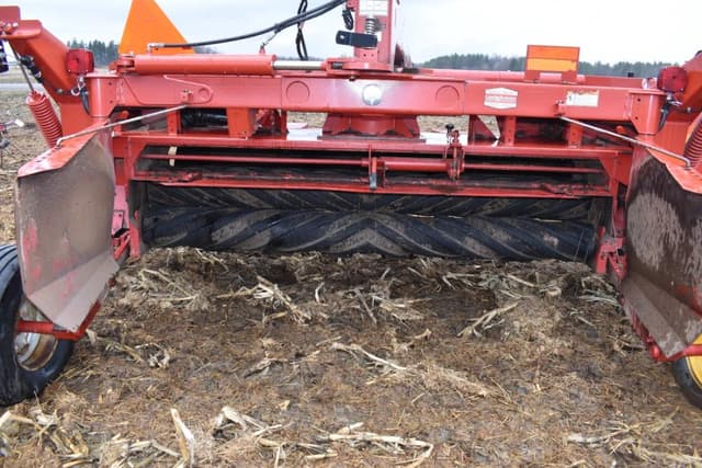 Image of New Holland H7450 equipment image 3