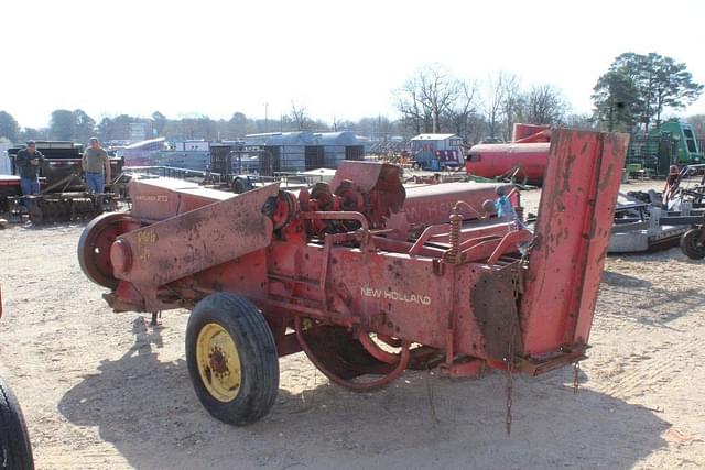 Image of New Holland Hayliner 273 equipment image 1
